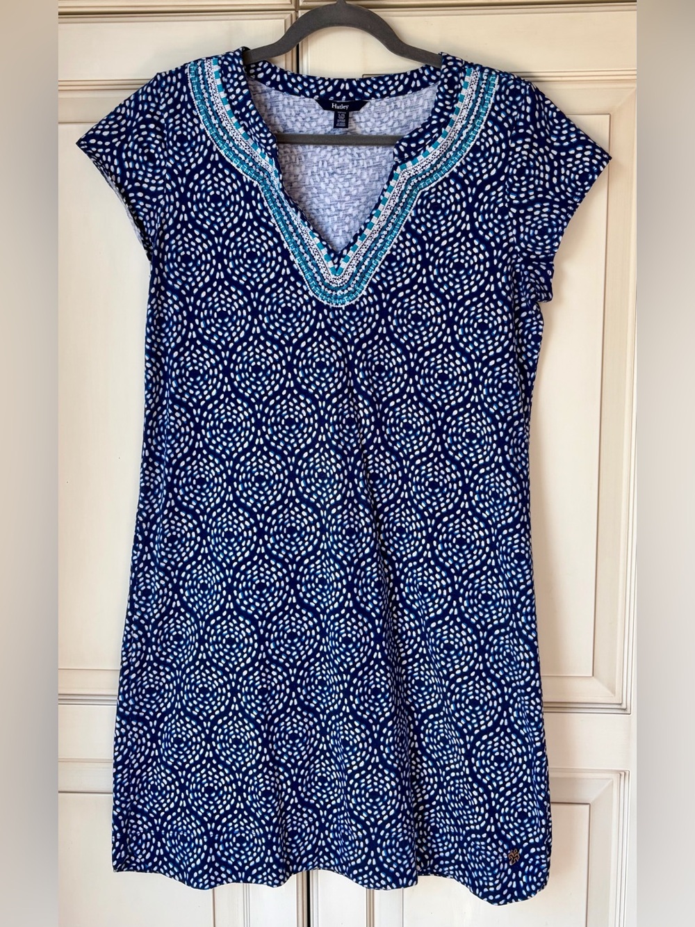 🍇 Hatley Navy Printed V-Neck Sheath Dress with Turquoise Embroidery. Large (M-L)